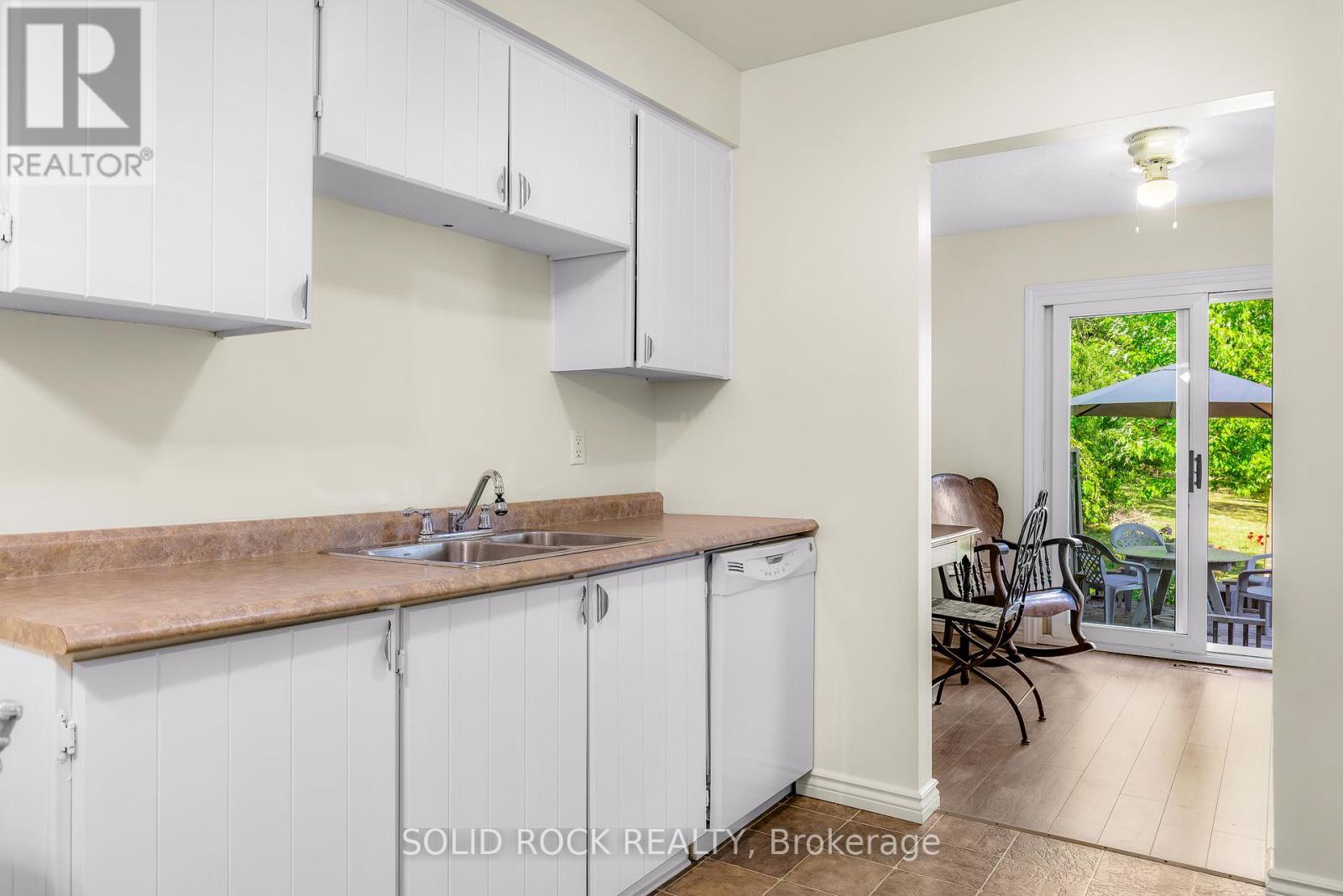 Newer countertops/1.5 stainless steel sink - 29 Windfield Crescent, Kingston (Kingston East (Incl Barret Crt)), ON - Indoor Photo Showing Kitchen With Double Sink