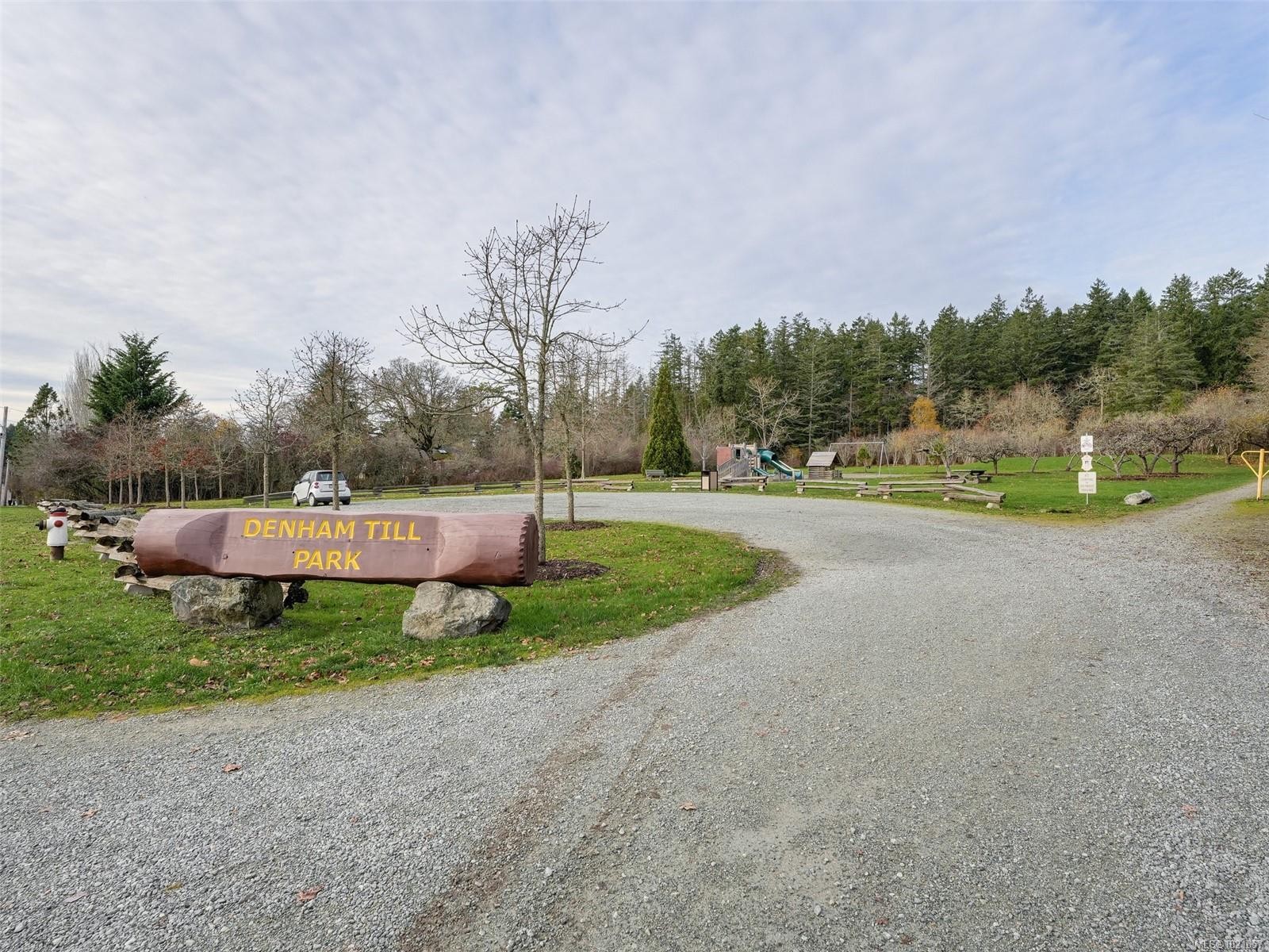 10950 Chalet Rd, North Saanich, BC