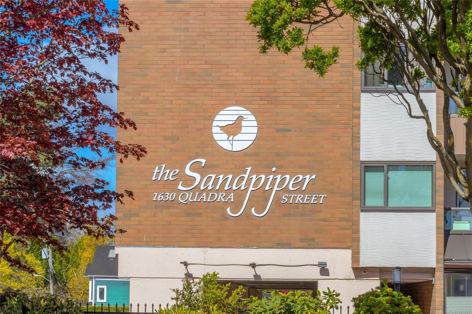 809-1630 Quadra St, Victoria, BC - Outdoor