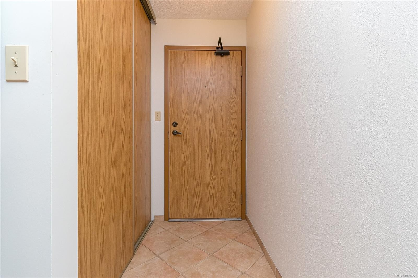 809-1630 Quadra St, Victoria, BC - Indoor Photo Showing Other Room