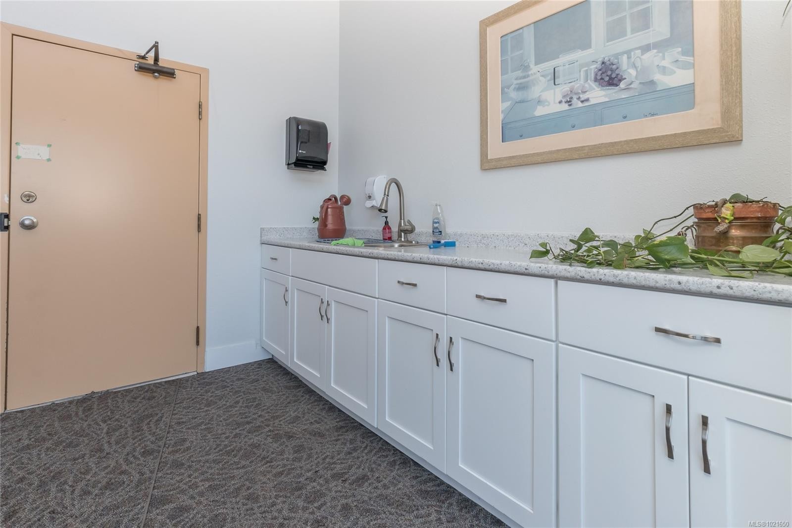 809-1630 Quadra St, Victoria, BC - Indoor Photo Showing Other Room