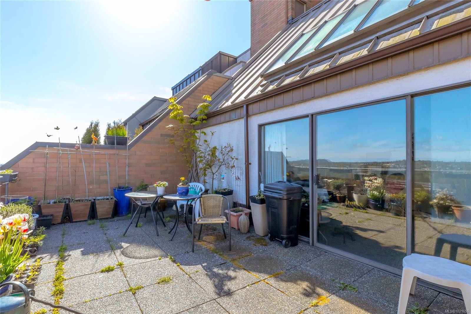 809-1630 Quadra St, Victoria, BC - Outdoor With Deck Patio Veranda With Exterior