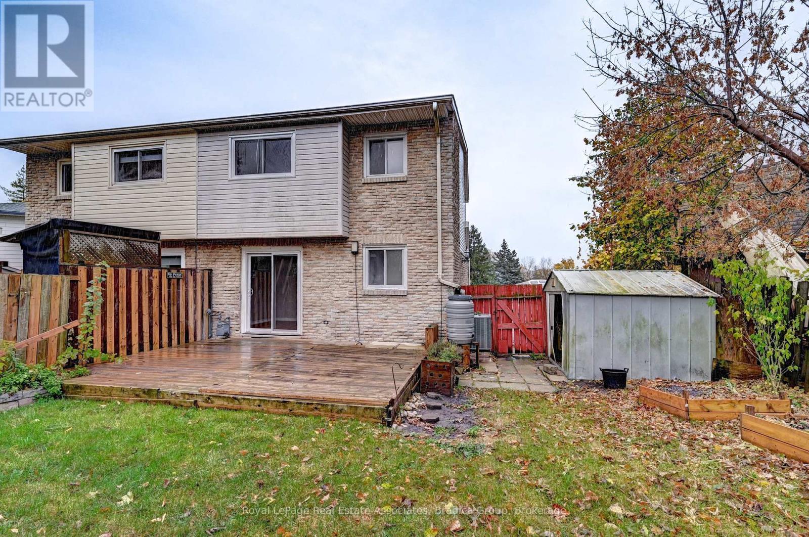 22 Berwick Place, Kitchener, ON - Outdoor