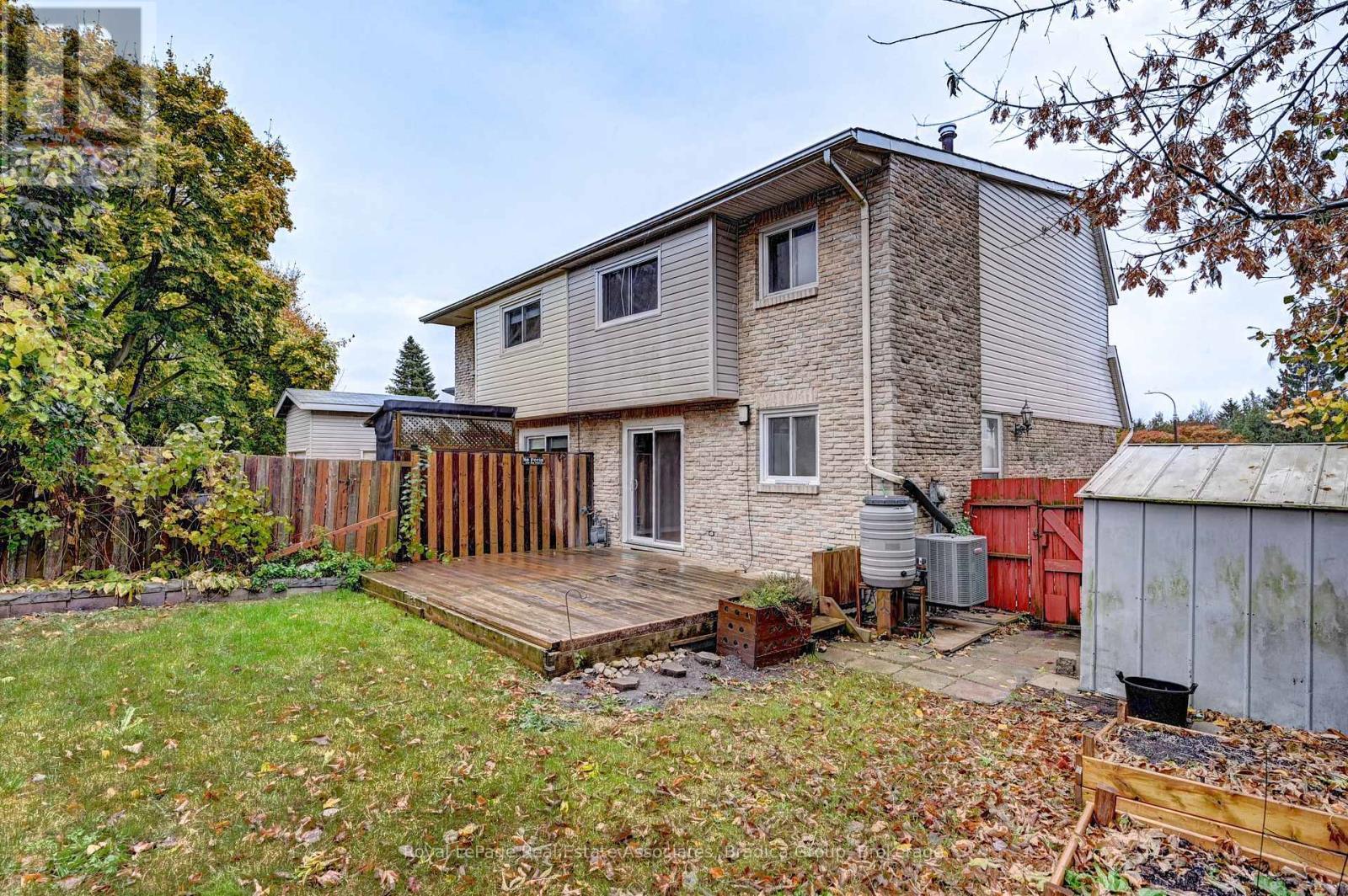 22 Berwick Place, Kitchener, ON - Outdoor With Deck Patio Veranda