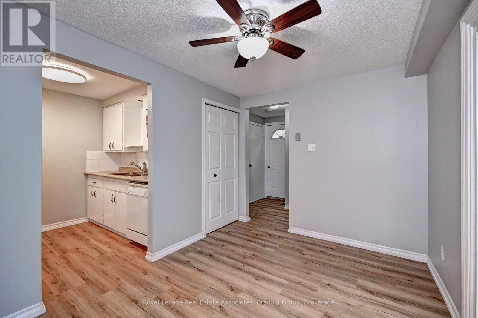 22 Berwick Place, Kitchener, ON - Indoor