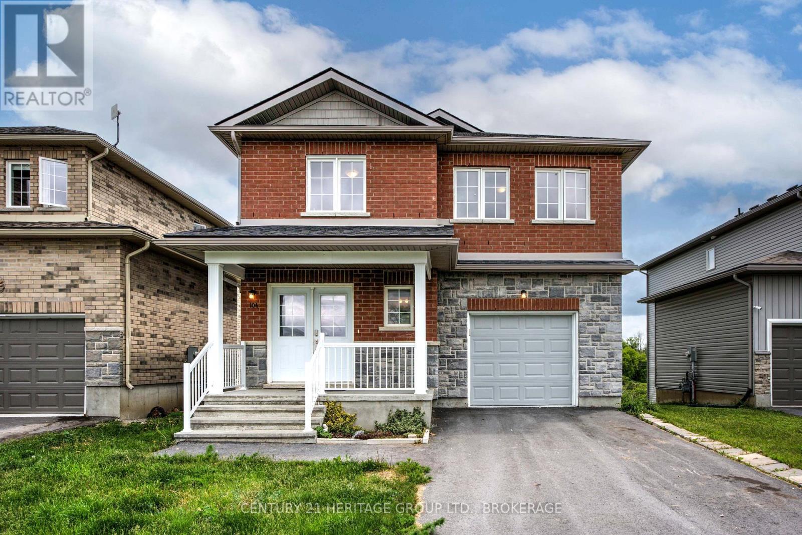 104 Brennan Crescent, Loyalist (Odessa), ON - Outdoor With Facade