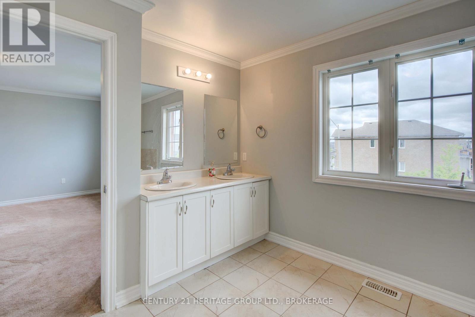 104 Brennan Crescent, Loyalist (Odessa), ON - Indoor Photo Showing Bathroom