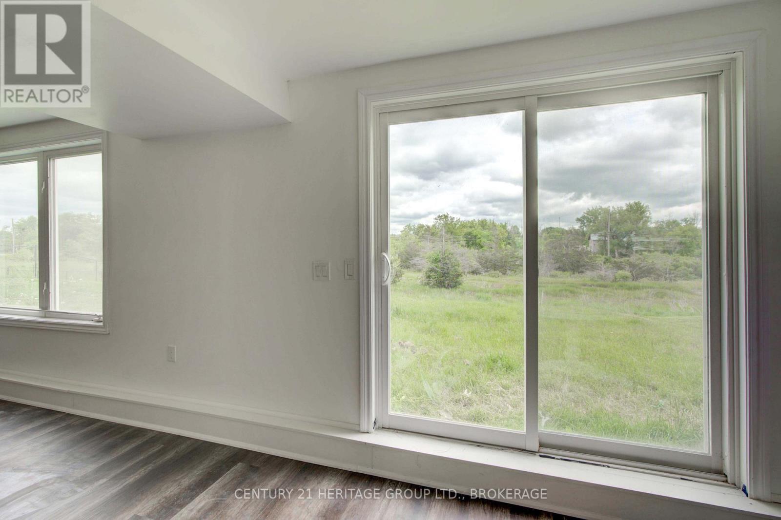 104 Brennan Crescent, Loyalist (Odessa), ON - Indoor Photo Showing Other Room