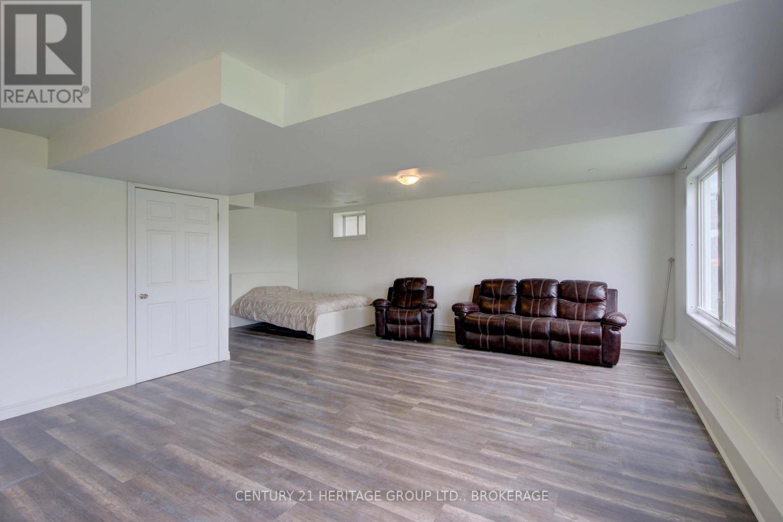 104 Brennan Crescent, Loyalist (Odessa), ON - Indoor Photo Showing Other Room