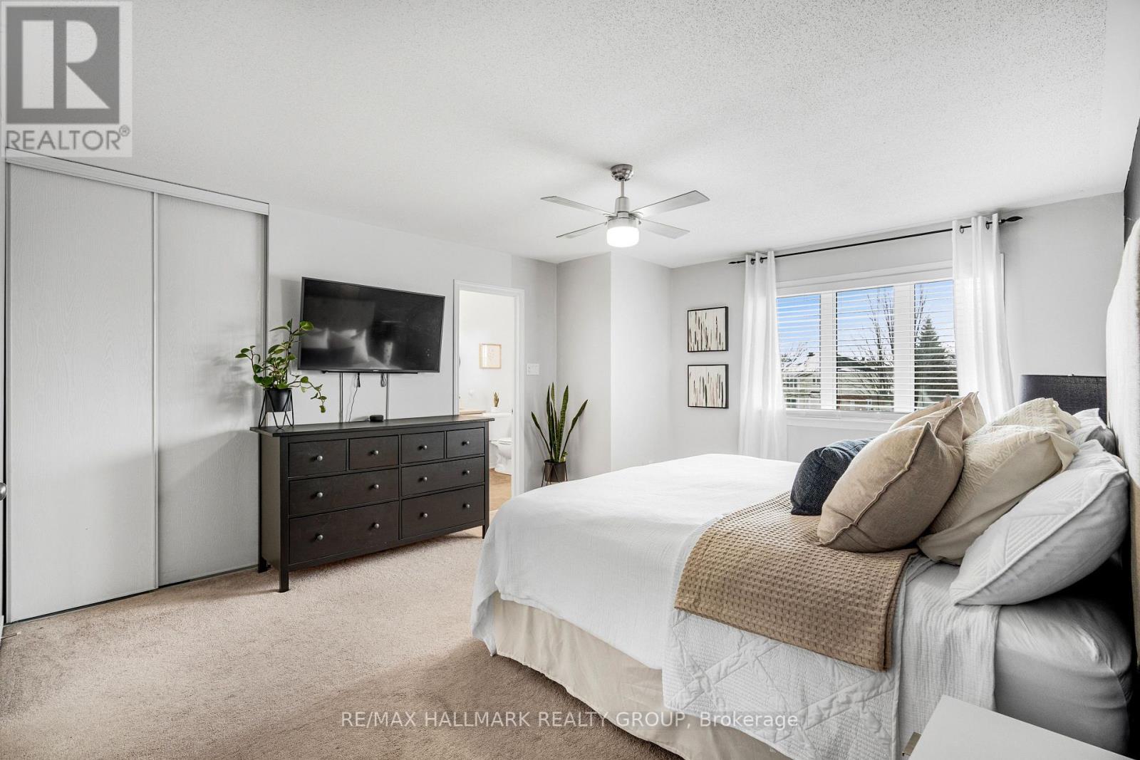 2025 Boisfranc Circle, Ottawa, ON - Indoor Photo Showing Bedroom
