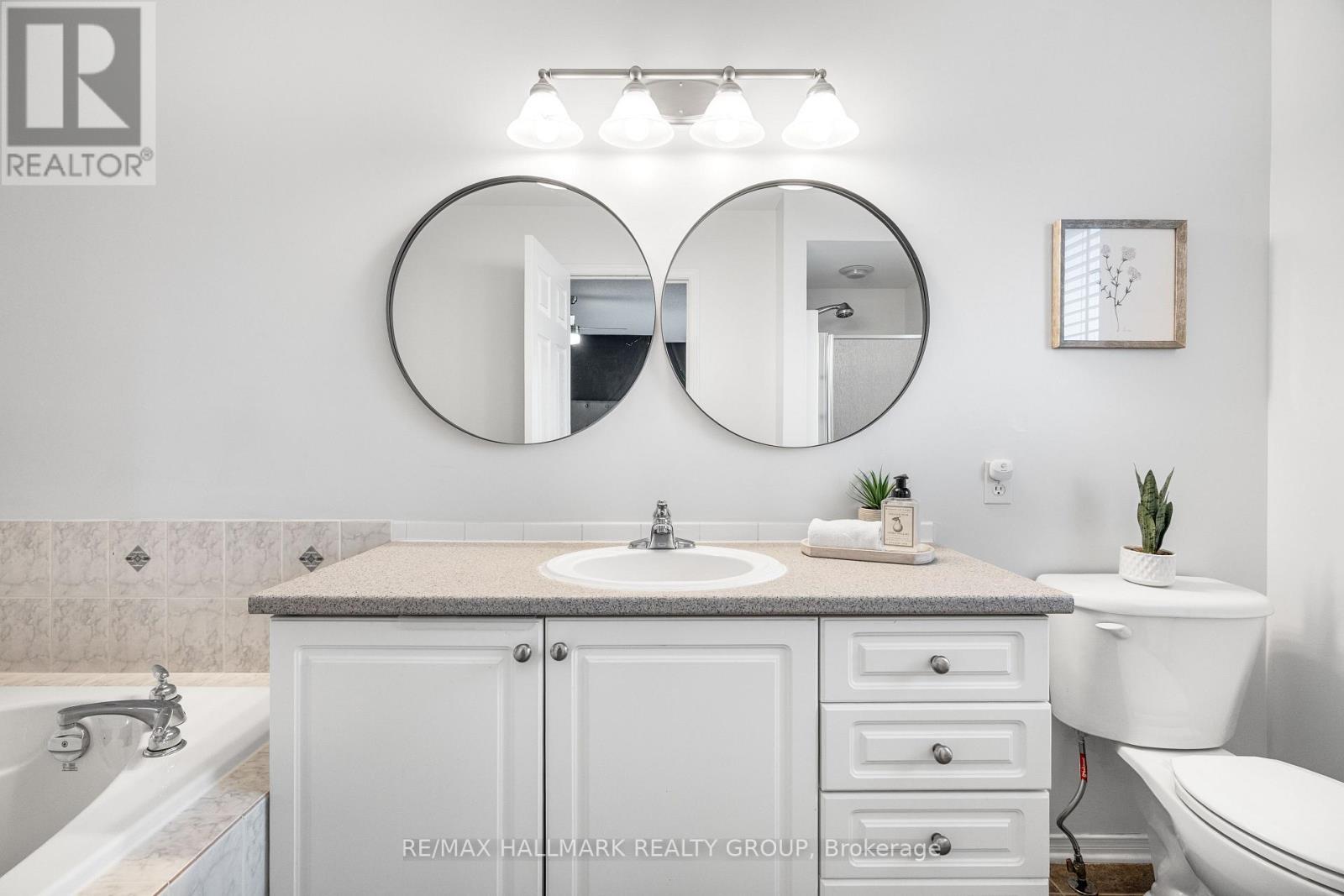 2025 Boisfranc Circle, Ottawa, ON - Indoor Photo Showing Bathroom