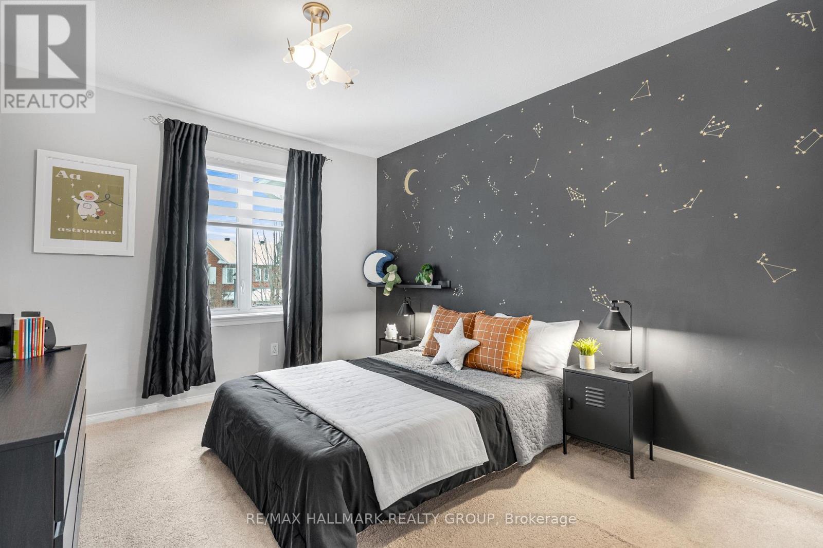 2025 Boisfranc Circle, Ottawa, ON - Indoor Photo Showing Bedroom