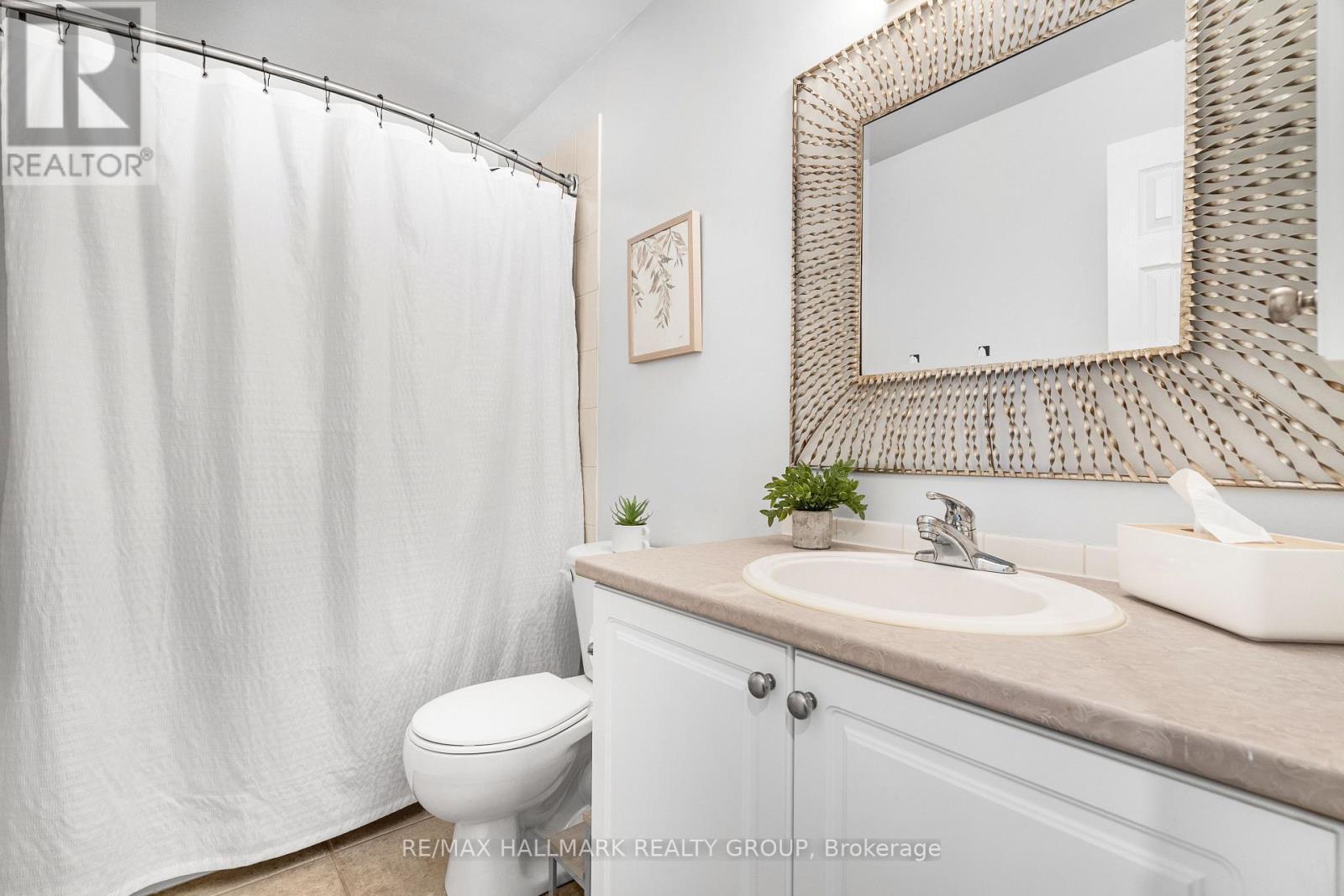 2025 Boisfranc Circle, Ottawa, ON - Indoor Photo Showing Bathroom
