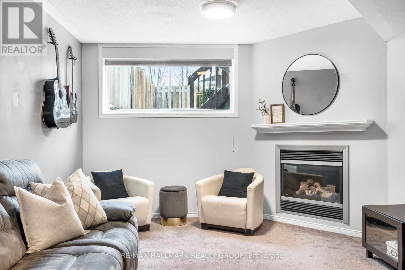 2025 Boisfranc Circle, Ottawa, ON - Indoor Photo Showing Living Room With Fireplace