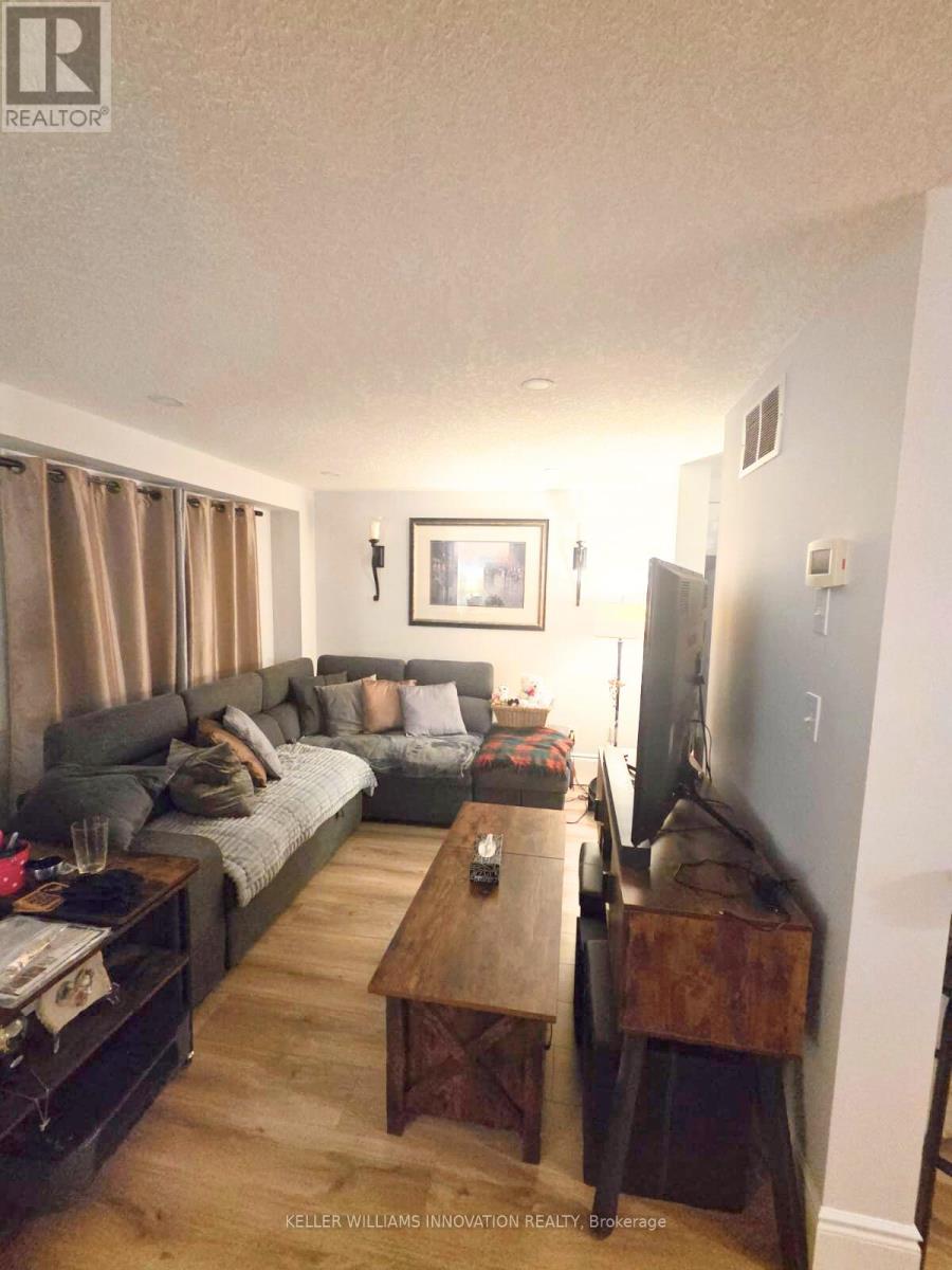 235 Prosperity Drive, Kitchener, ON - Indoor Photo Showing Living Room