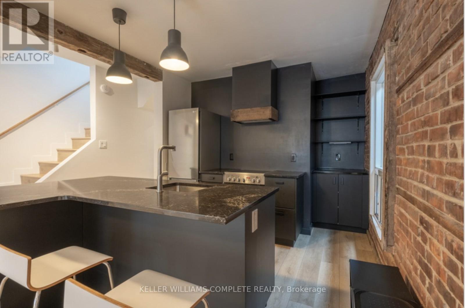 1 - 41 Burlington Street E, Hamilton, ON - Indoor Photo Showing Kitchen With Upgraded Kitchen