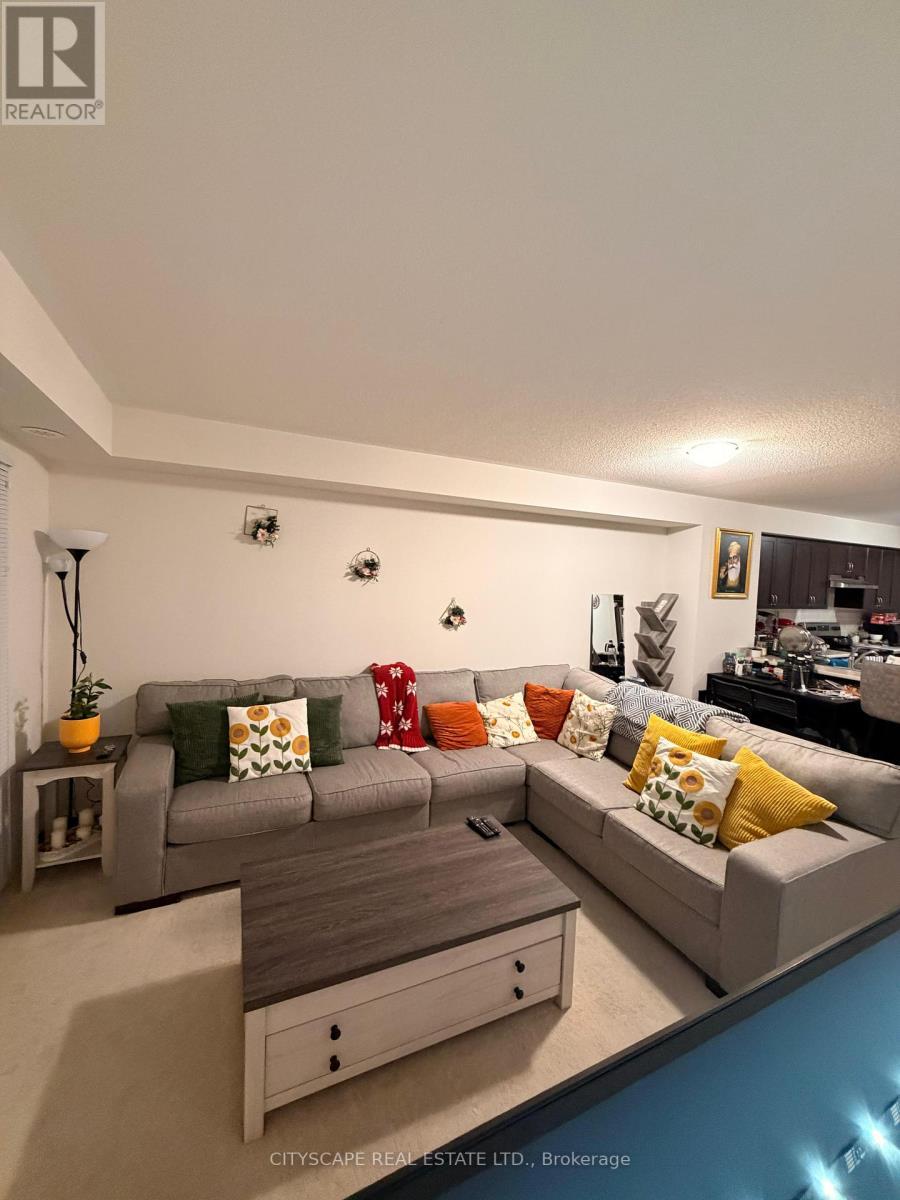 57 - 250 Sunny Meadow Boulevard, Brampton, ON - Indoor Photo Showing Living Room
