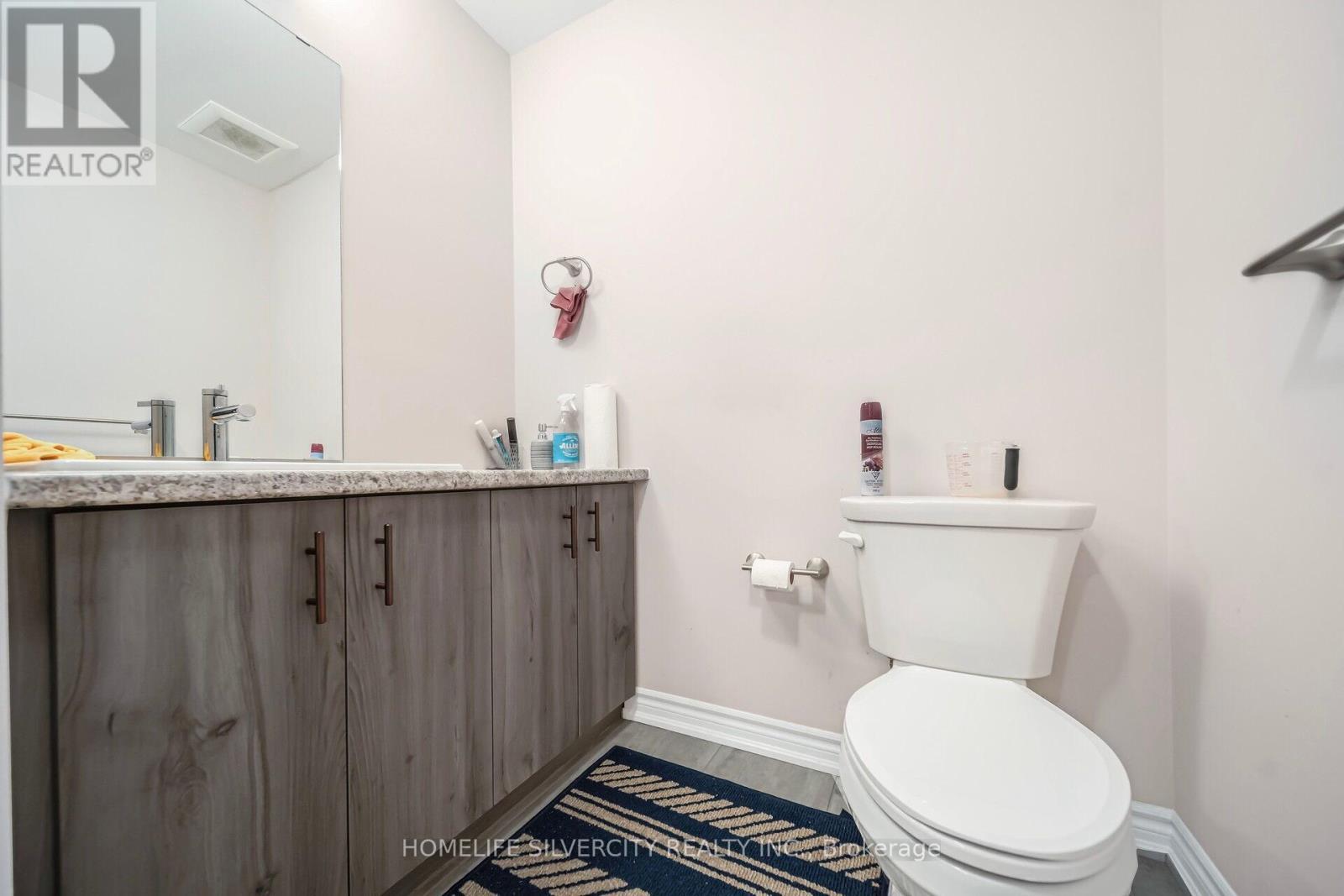 4 - 5672 Dorchester Road, Niagara Falls, ON - Indoor Photo Showing Bathroom