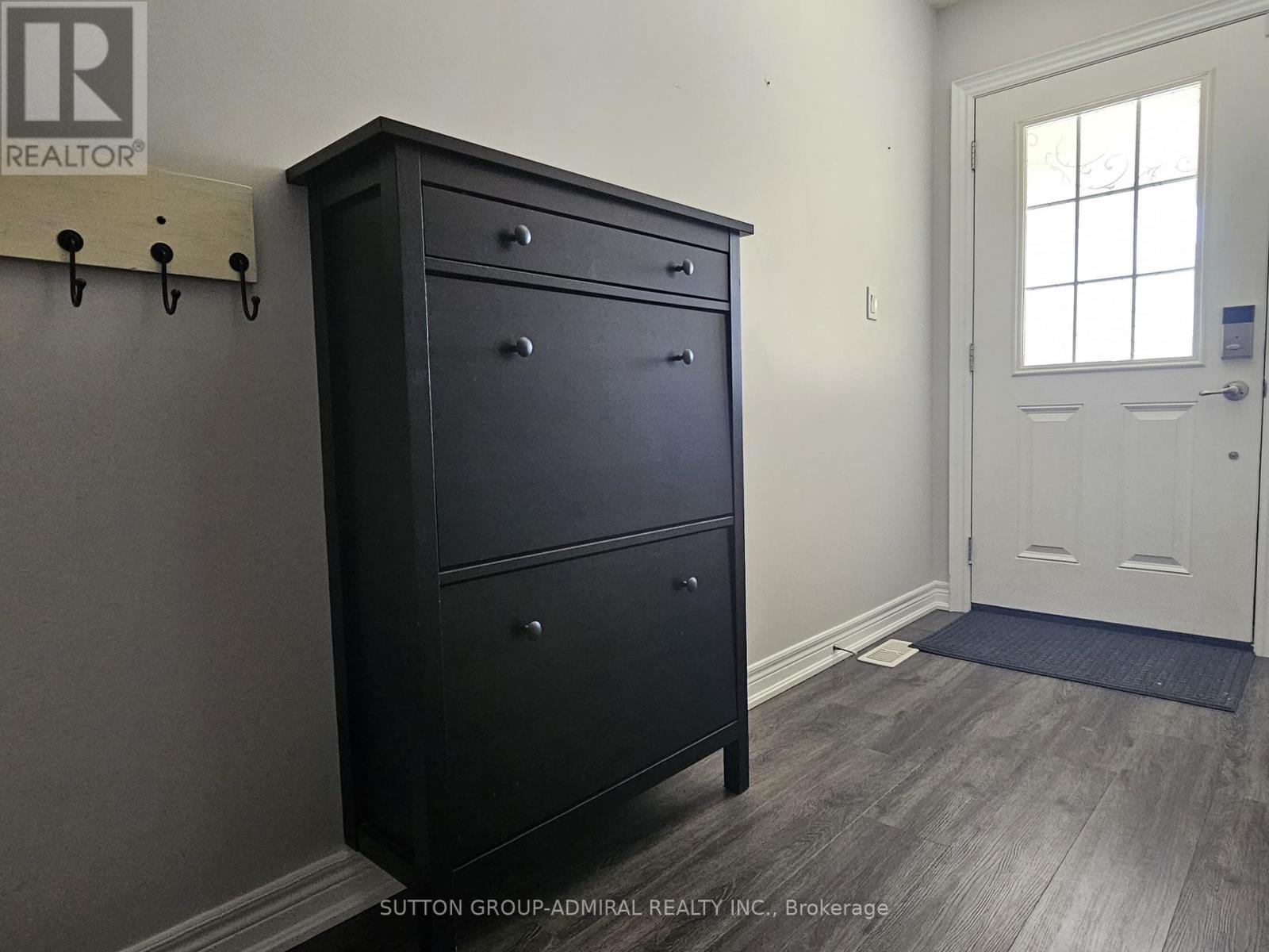 6412 Shapton Crescent, Niagara Falls, ON - Indoor Photo Showing Other Room