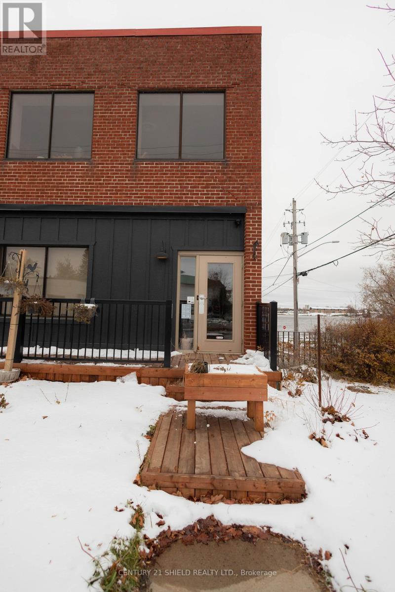 90 Main St. S Street, North Glengarry, ON