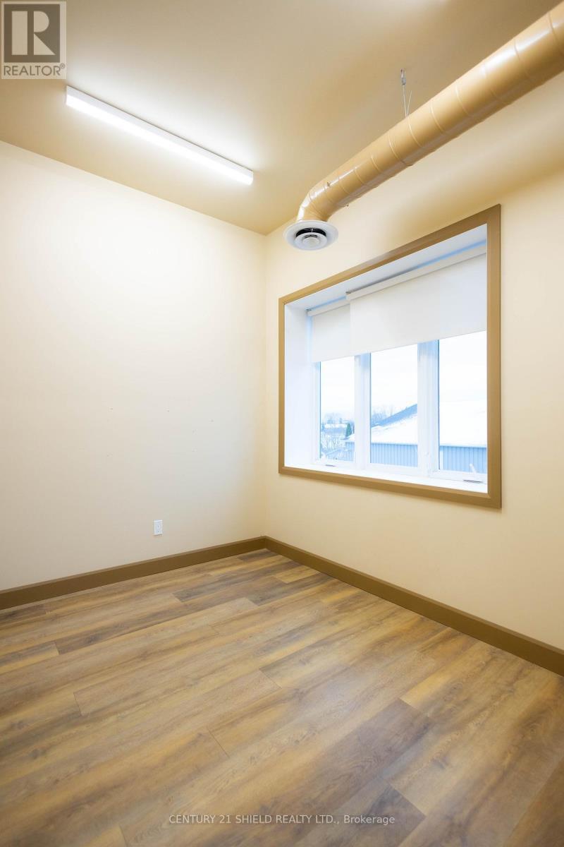 90 Main St. S Street, North Glengarry, ON