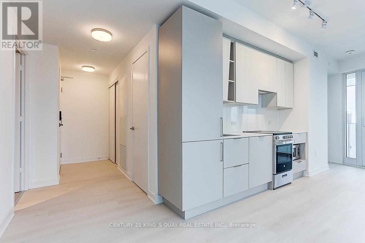 2103 - 3900 Confederation Parkway, Mississauga, ON - Indoor Photo Showing Kitchen