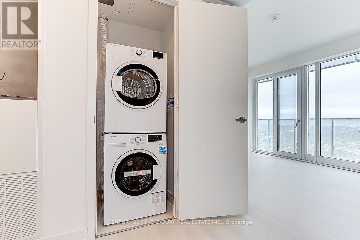 2103 - 3900 Confederation Parkway, Mississauga, ON - Indoor Photo Showing Laundry Room