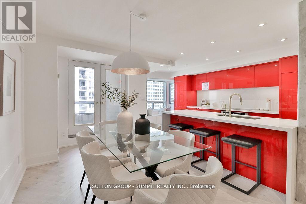 Ph07 - 102 Bloor Street W, Toronto, ON - Indoor