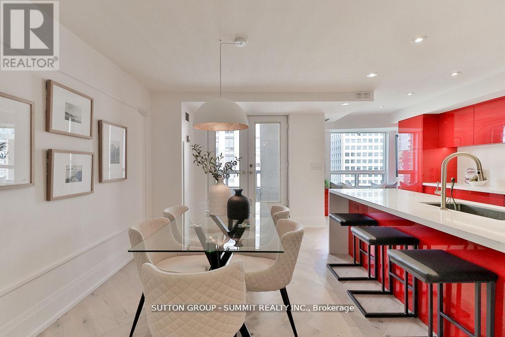 Ph07 - 102 Bloor Street W, Toronto, ON - Indoor