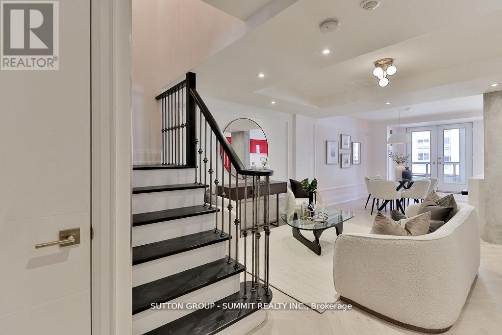 Ph07 - 102 Bloor Street W, Toronto, ON - Indoor Photo Showing Other Room