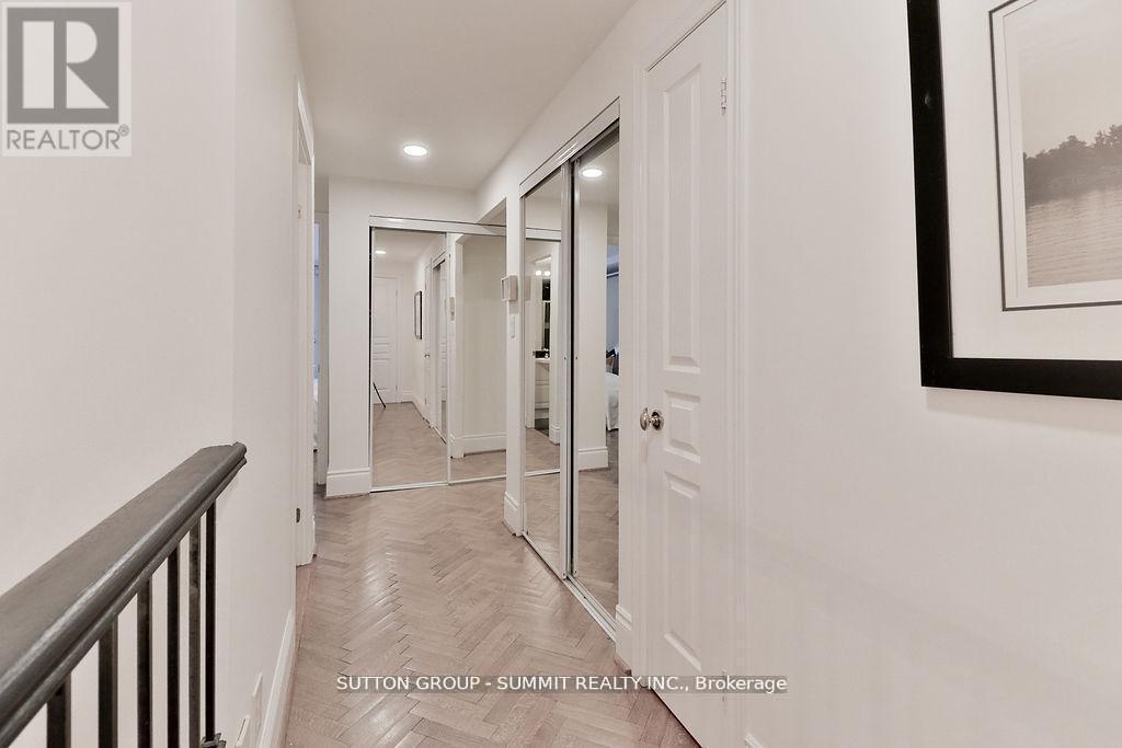 Ph07 - 102 Bloor Street W, Toronto, ON - Indoor Photo Showing Other Room