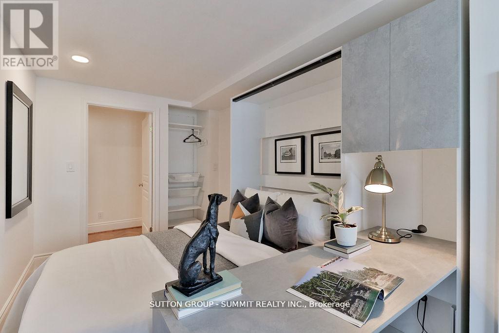 Ph07 - 102 Bloor Street W, Toronto, ON - Indoor