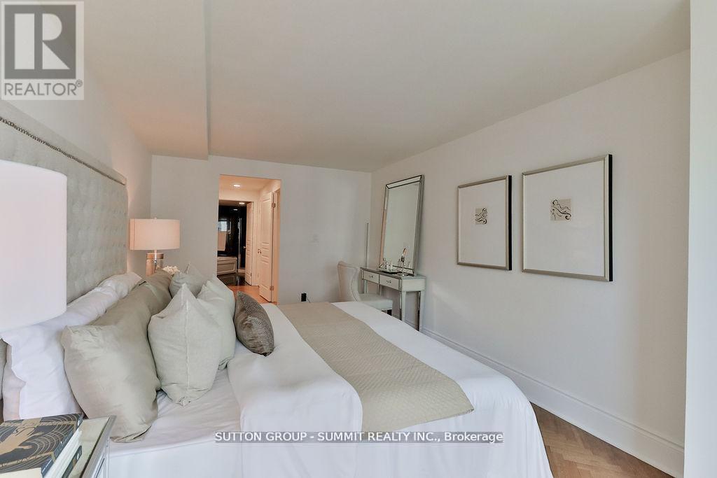 Ph07 - 102 Bloor Street W, Toronto, ON - Indoor Photo Showing Bedroom