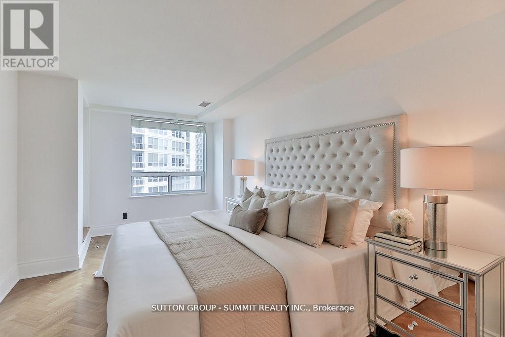 Ph07 - 102 Bloor Street W, Toronto, ON - Indoor Photo Showing Bedroom