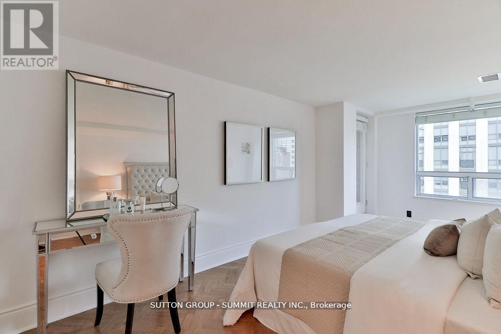 Ph07 - 102 Bloor Street W, Toronto, ON - Indoor Photo Showing Bedroom