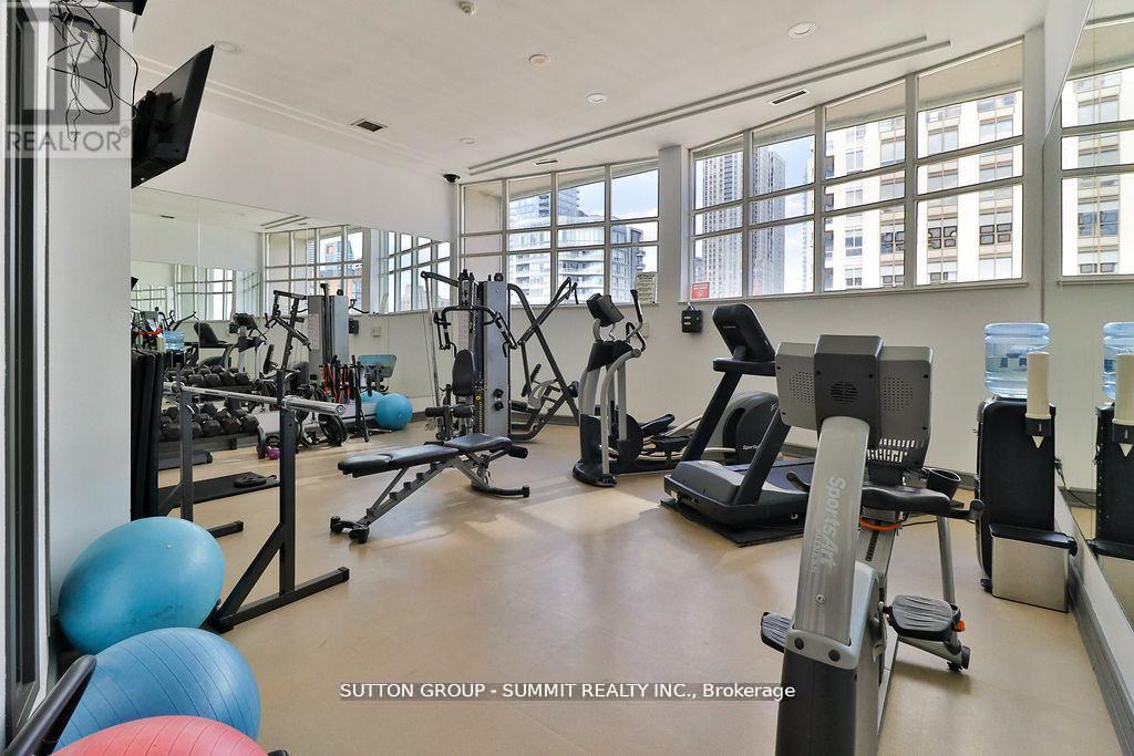 Ph07 - 102 Bloor Street W, Toronto, ON - Indoor Photo Showing Gym Room