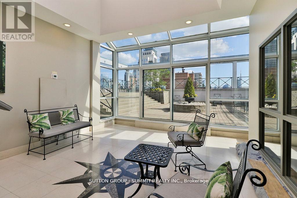 Ph07 - 102 Bloor Street W, Toronto, ON - Indoor Photo Showing Other Room