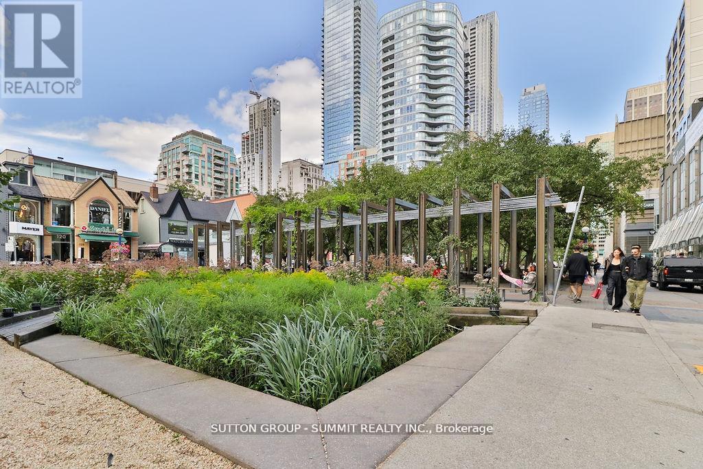 Ph07 - 102 Bloor Street W, Toronto, ON - Outdoor With Facade