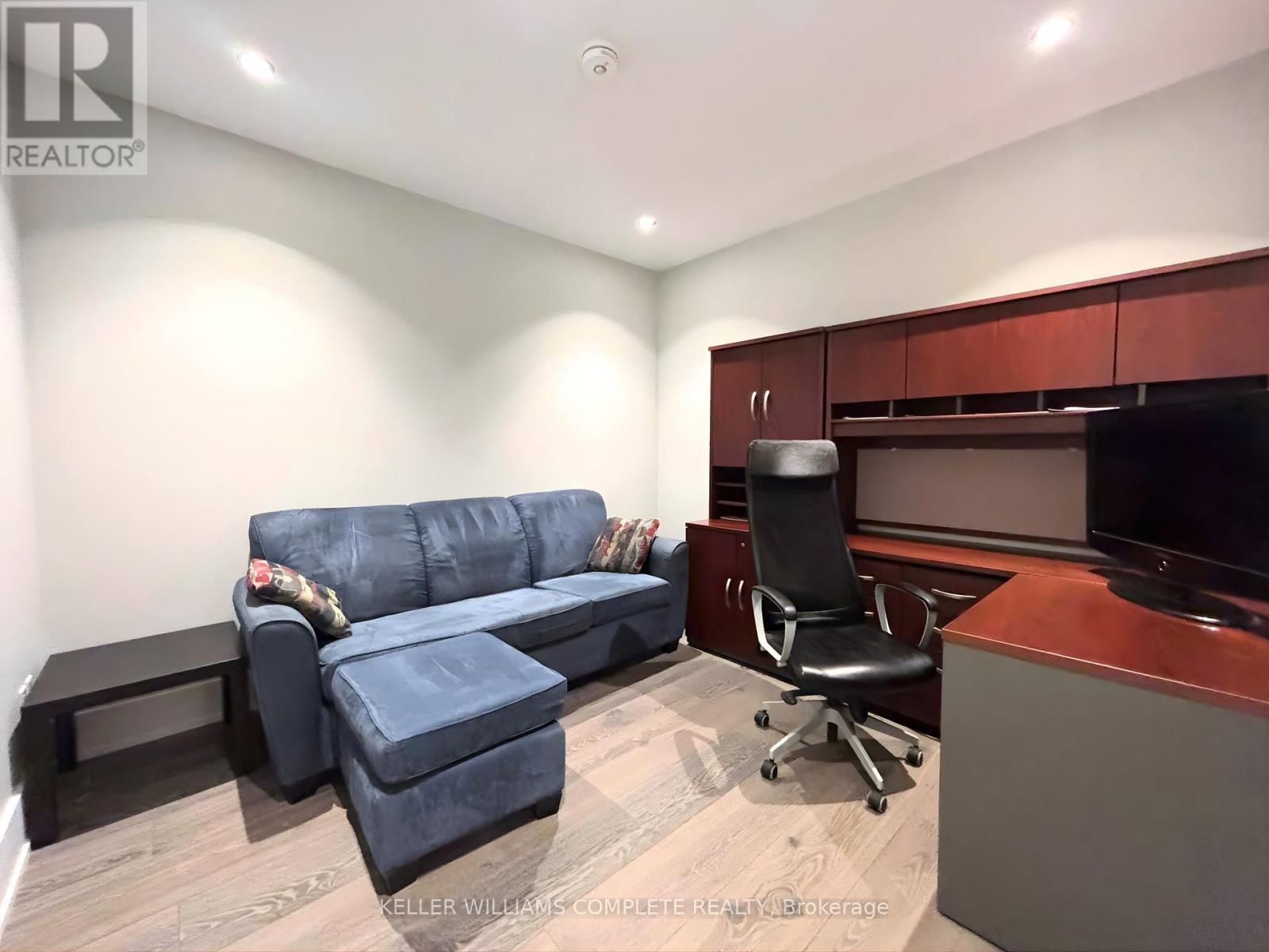 Ph4 - 181 James Street N, Hamilton, ON - Indoor