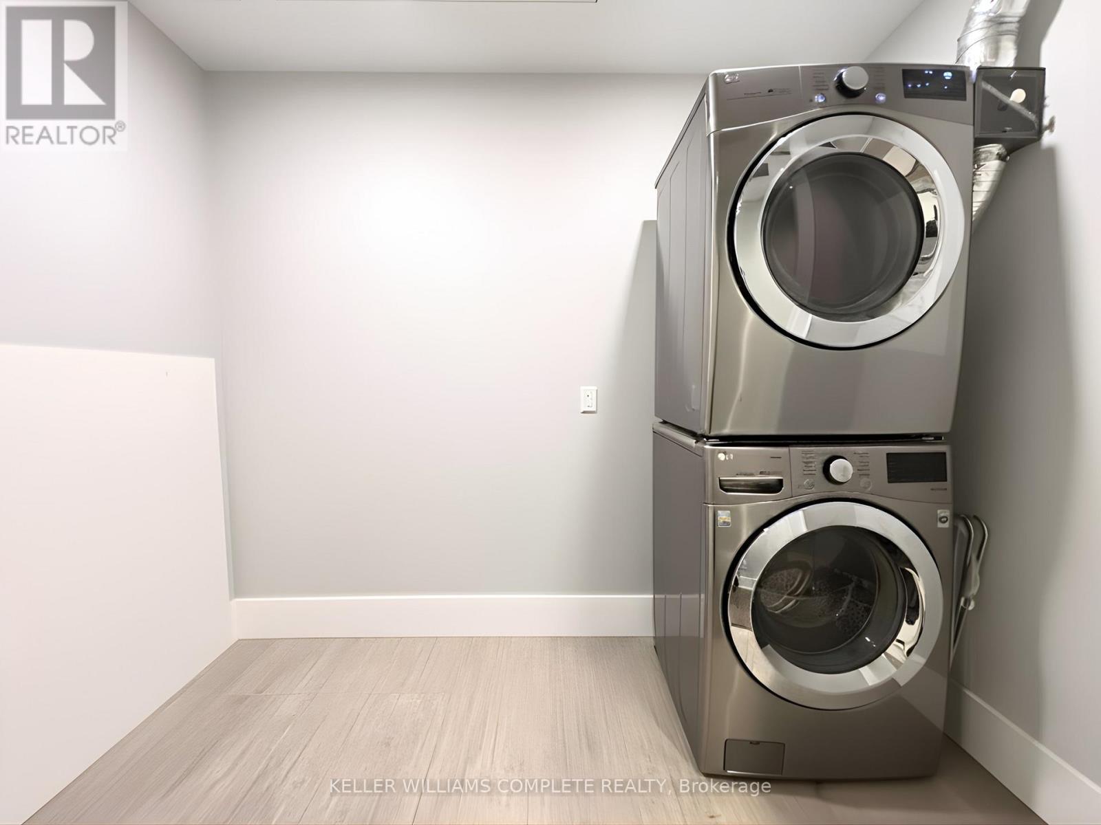 Ph4 - 181 James Street N, Hamilton, ON - Indoor Photo Showing Laundry Room