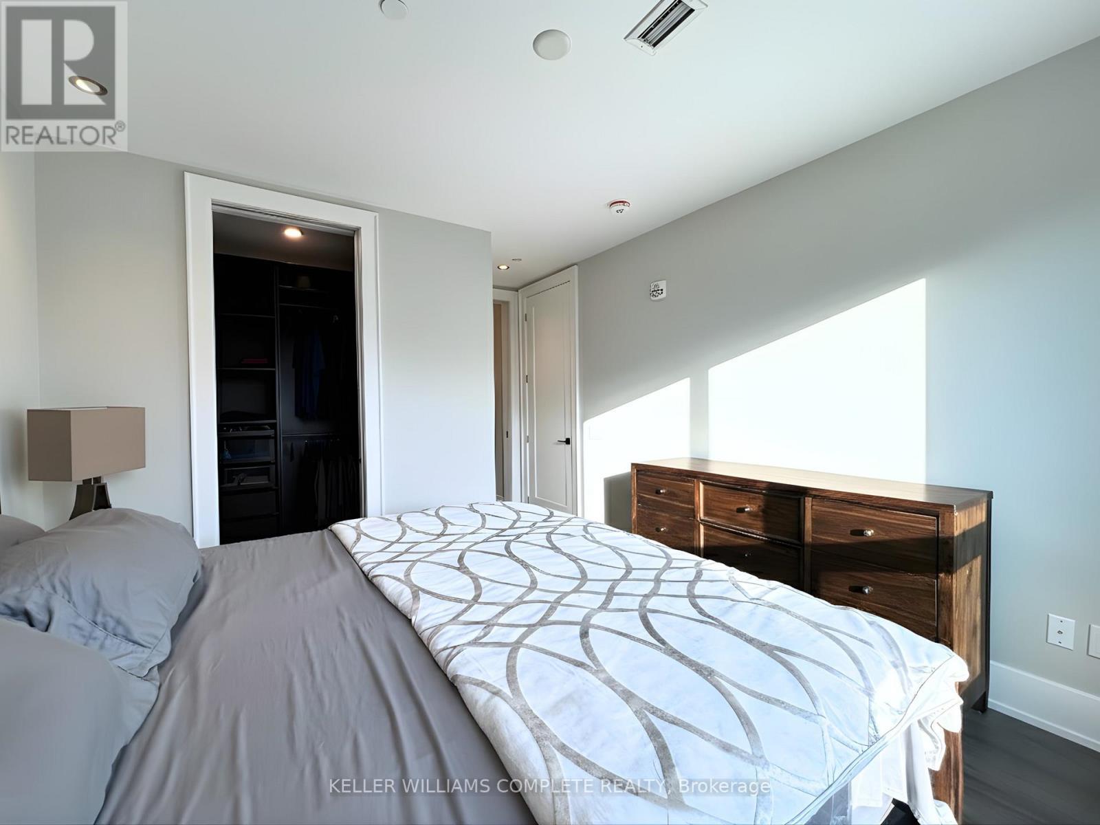 Ph4 - 181 James Street N, Hamilton, ON - Indoor Photo Showing Bedroom