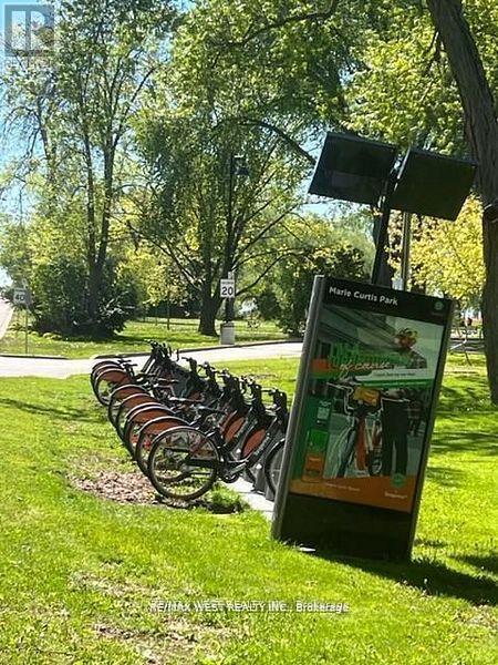 404 - 1535 Lakeshore Road E, Mississauga, ON - Outdoor