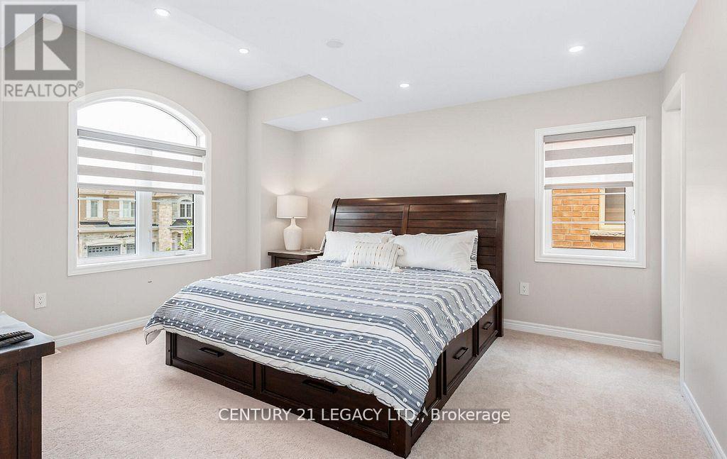 35 Farringdon Crescent, Brampton, ON - Indoor Photo Showing Bedroom