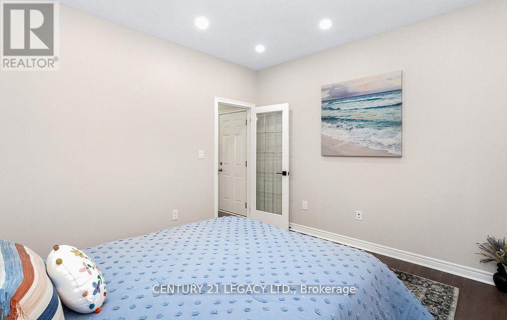 35 Farringdon Crescent, Brampton, ON - Indoor Photo Showing Bedroom