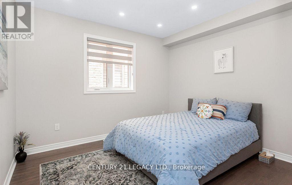 35 Farringdon Crescent, Brampton, ON - Indoor Photo Showing Bedroom