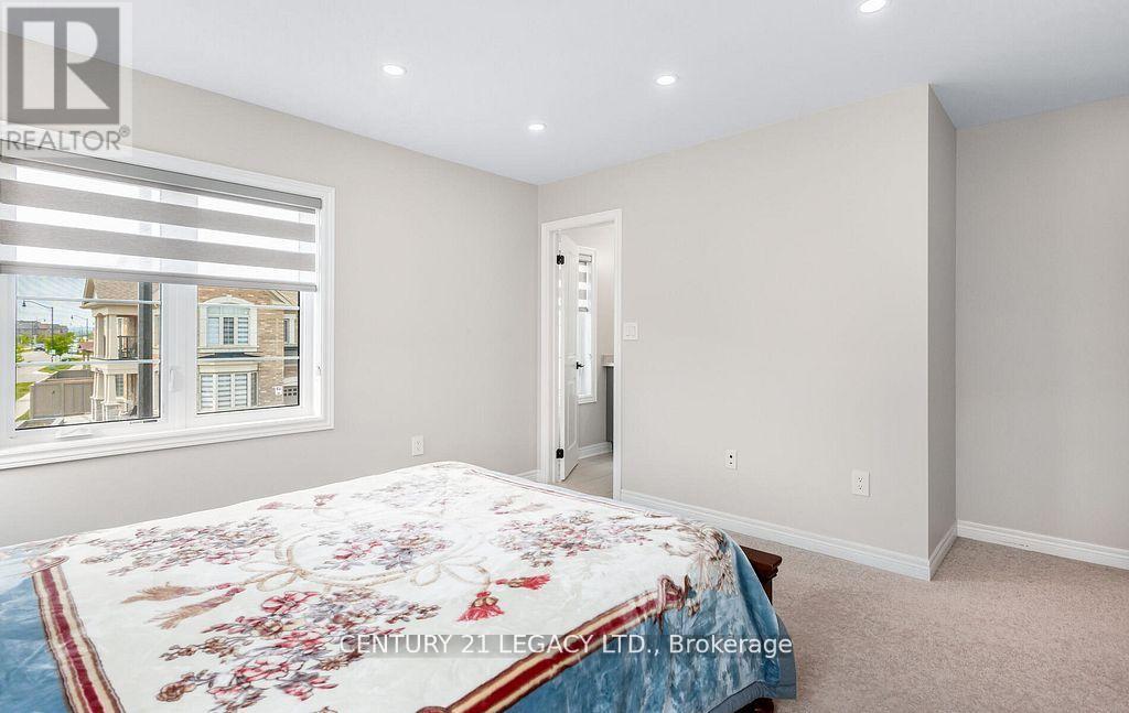 35 Farringdon Crescent, Brampton, ON - Indoor Photo Showing Bedroom