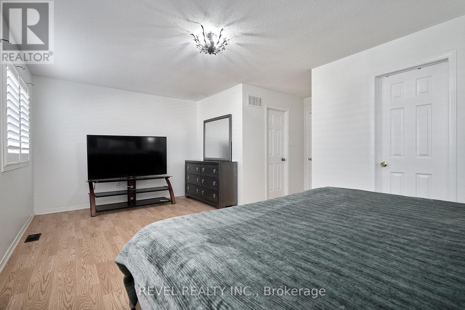 35 Manordale Crescent, Vaughan, ON - Indoor Photo Showing Bedroom