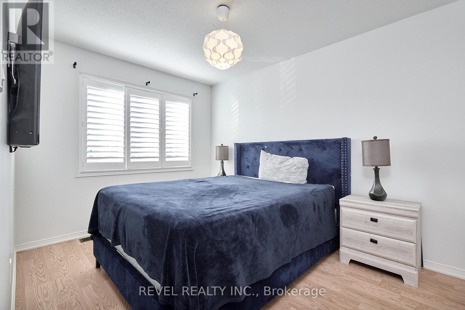 35 Manordale Crescent, Vaughan, ON - Indoor Photo Showing Bedroom