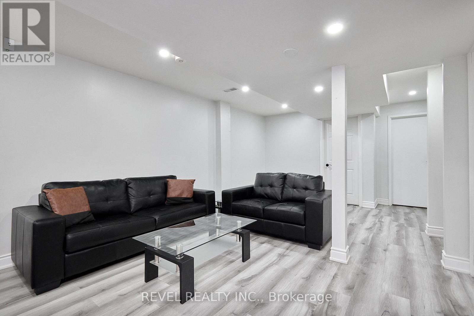 35 Manordale Crescent, Vaughan, ON - Indoor