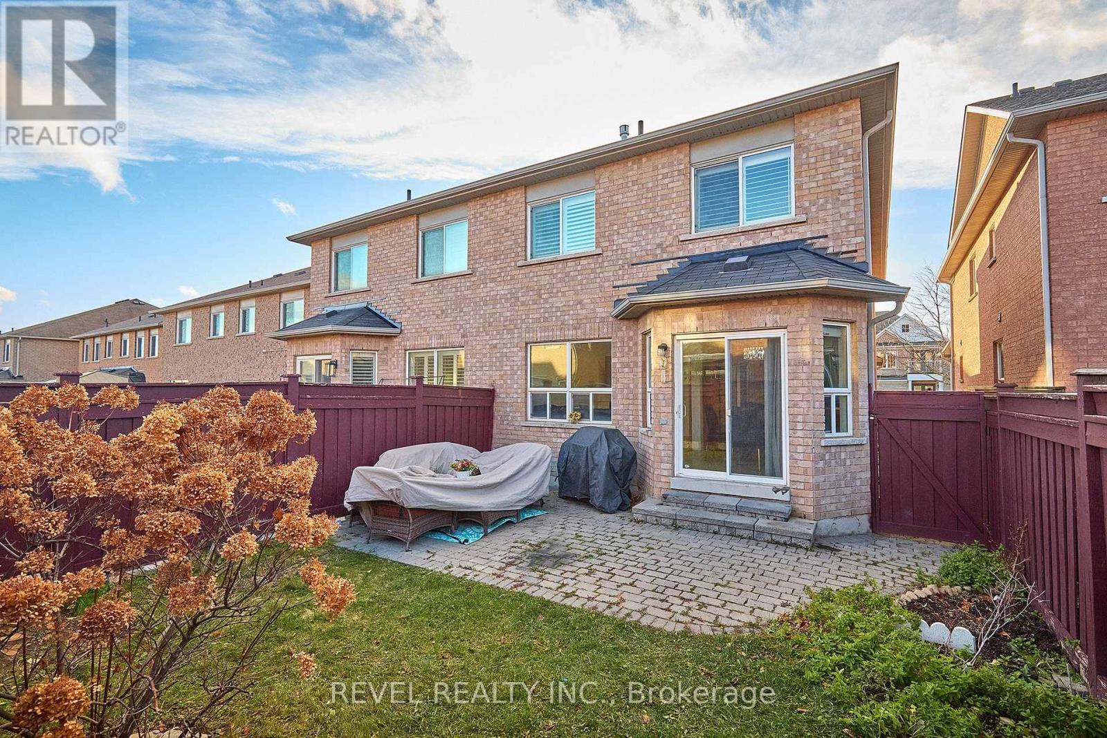 35 Manordale Crescent, Vaughan, ON - Outdoor